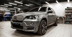 BMW X5 E70 - замена линз на светодиодные модули и замена стекол