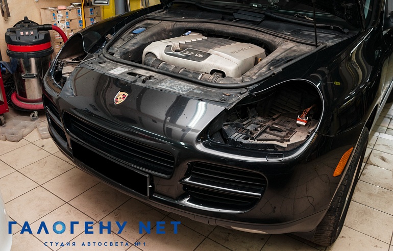Porsche Cayenne — замена выгоревших модулей на биксеноновые Hella 3R, замена ламп, покраска масок в черный мат