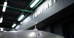 Rolls-Royce Phantom - замена линз в фарах, детейлинг фар, бронирование фар полиуретановой плёнкой