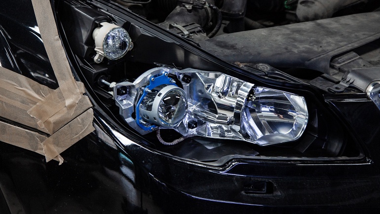 Subaru Outback B14 - замена линз, замена ксеноновых ламп, полировка и бронь фар
