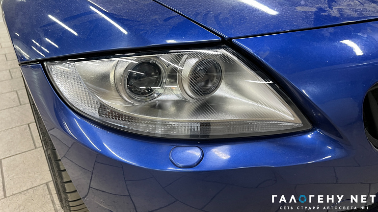 BMW Z4 (E85/E86) - полный детейлинг фар, восстановление прозрачности стёкол фар, бронирование фар антигравийной плёнкой