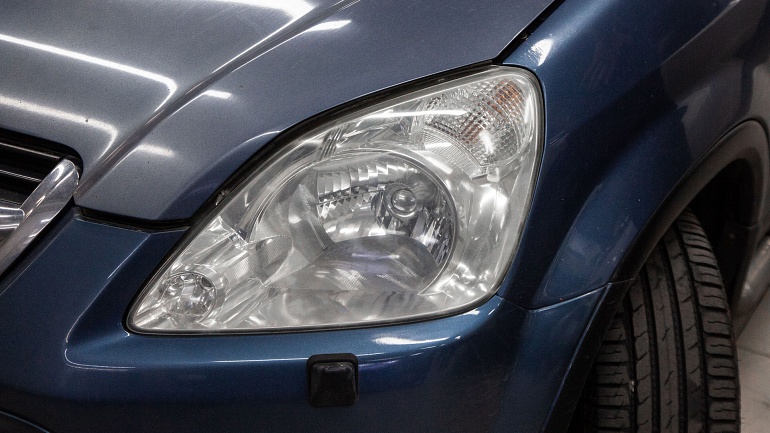 Honda CR-V - восстановление прозрачности стекол и бронь фар
