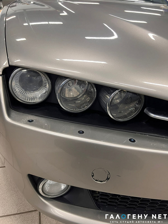 Alfa Romeo 159 - замена линз в фарах на biled модули Aozoom Black Warrior, восстановление прозрачности стёкол фар, бронирование фар антигравийной плёнкой