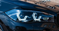 BMW X5 M (F85) — разработка и установка светодиодных ангельских глазок ДХО, покраска масок фар в черный глянец