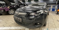 Opel Astra - замена линз в фарах на biled модули Aozoom Dragon Knight, установка и подключение ПТФ, бронирование антигравийной плёнкой