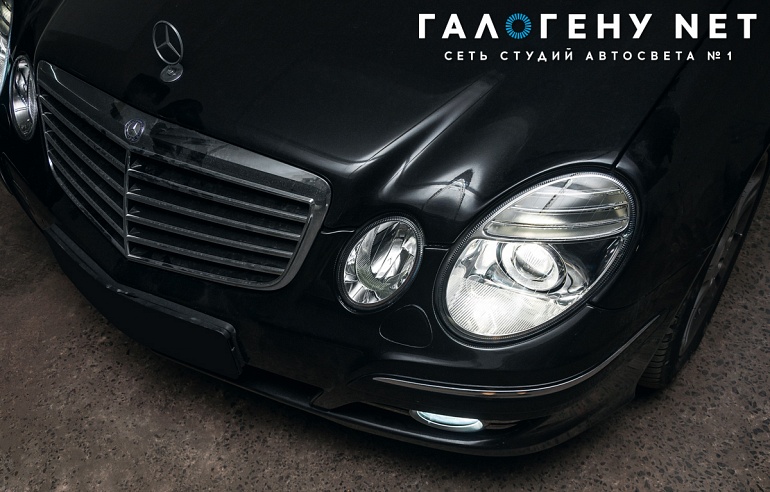 Mercedes-Benz W211 — замена линз на биксенон Hella 3R, шлифовка и полировка стекол (восстановление прозрачности), перепайка плат задних фонарей для установки светодиодных ламп