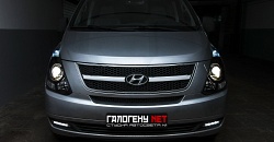 Hyundai Grand Starex — установка биксенона Hella 3R, покраска масок в черный мат