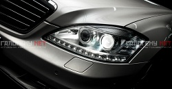 Mercedes Benz W221 — реставрация фары, покрытие пленкой SunTek PPF, замена ламп на ксеноновые Philips X-treme Vision +50%