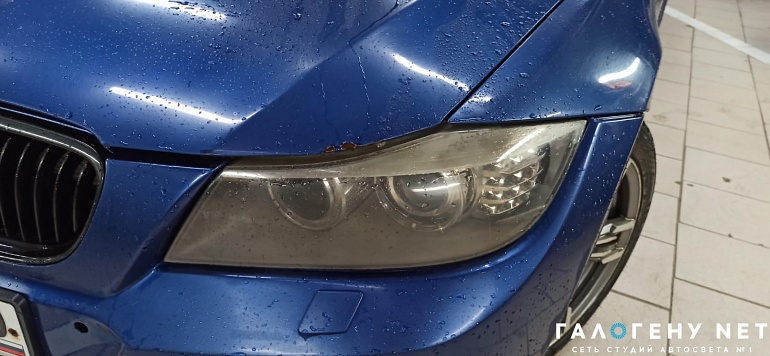 BMW E90 рестайлинг - замена линз в фарах на biled модули Aozoom Dragon Knight, восстановление прозрачности стёкол, шлифовка стёкол абразивом, бронирование фар антигравийной плёнкой