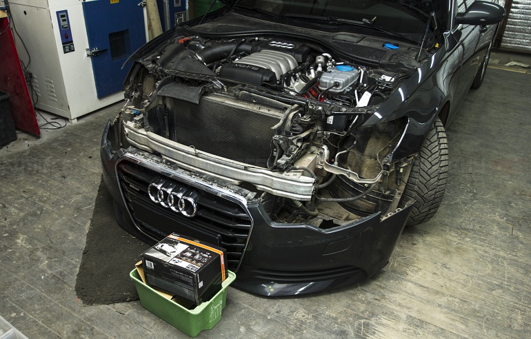 Audi A6 C7 — восстановление герметичности фар, устранение запотевания