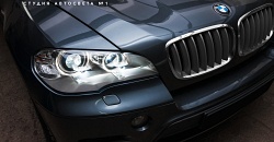 BMW X5 E70 — квадробилед, установка четырех светодиодных билинз Hella 3R LED с полностью рабочей функцией автокорректора на всех модулях, бронирование стекол полиуретановой пленкой SunTek PPF