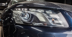 Замена линз на биксеноновые Hella 3R Matt, замена стекол на новые и оклейка стекол полиуретановой пленкой на Audi Q5