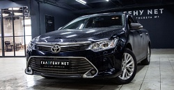 Toyota Camry v55 - замена линз на светодиодные модули, полировка фар снаружи, установка линзованных ПТФ, бронь фар полиуретановой пленкой и регулировка света фар