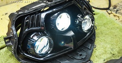 BMW K1300S — установка трех светодиодных линз в галогенный рефлектор: GTR Mini Bi-LED и Hella 3R LED; покраска в черный глянец, бронирование пленкой SunTek PPF