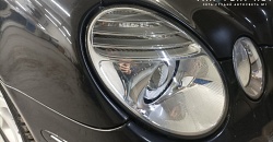Mercedes W211 - замена линз в фарах на biled модули Aozoom Dragon Knight, бронирование фар антигравийной плёнкой